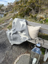 Load image into Gallery viewer, Heimdall Norway - Elg Blanket - Grey
