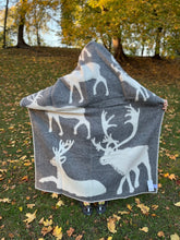 Load image into Gallery viewer, Heimdall Norway - Reindeer Blanket - Grey
